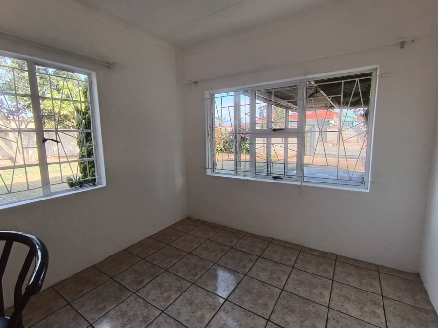 To Let 3 Bedroom Property for Rent in Da Nova Western Cape